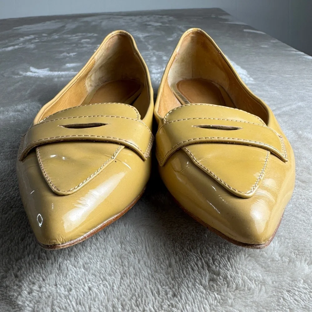 Coach Women’s Loafer Tan Size 6.5B‎ Patent Leather Tabitha Penny Loafer Low Flat